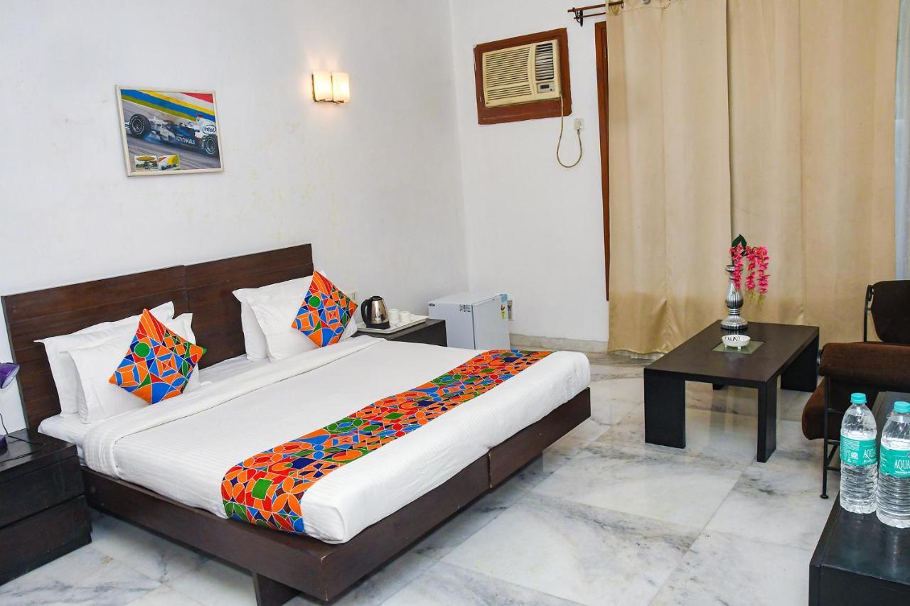 Fabhotel Premium Gurgaon Buitenkant foto