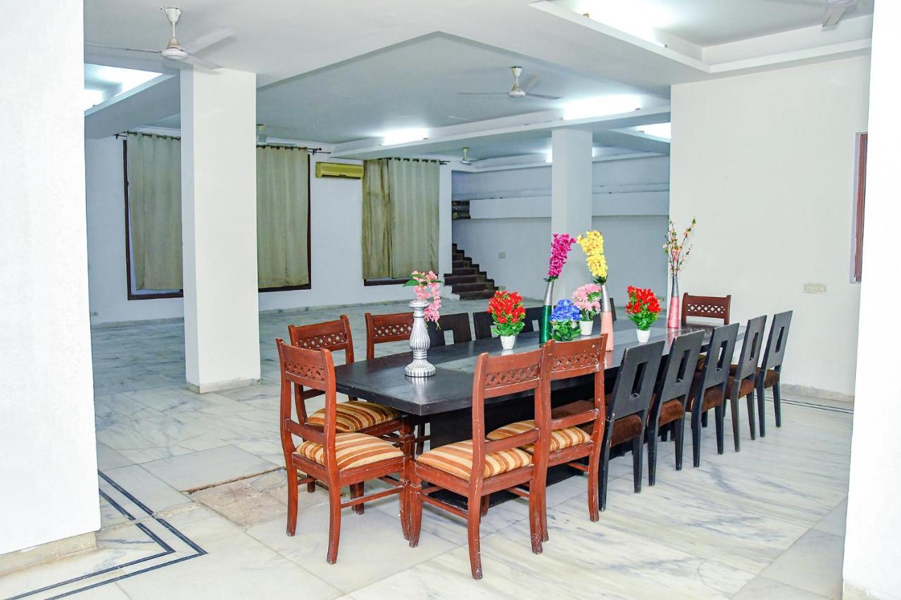 Fabhotel Premium Gurgaon Buitenkant foto